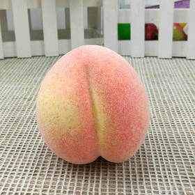 Штучний фрукт — персик у натуральну величину (8 см)