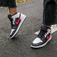 Кроссы женские Найк Аир Джордан 1 Ретро с красным лого. Nike Air Jordan 1 Black Red White кроссовки женские.