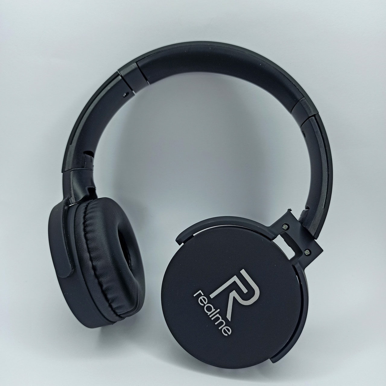 Безпровідні навушники накладні з мікрофоном Bluetooth + підтримка MicroSD та FM-радіо Realme XB650BT Чорний, фото 1