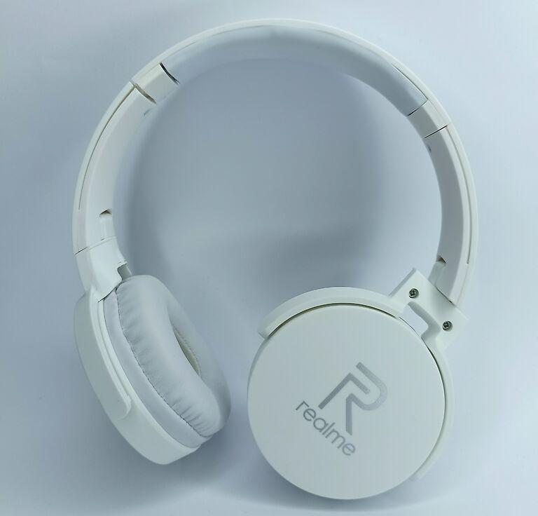 Безпровідні навушники накладні з мікрофоном Bluetooth + підтримка MicroSD та FM-радіо Realme XB650BT Білий