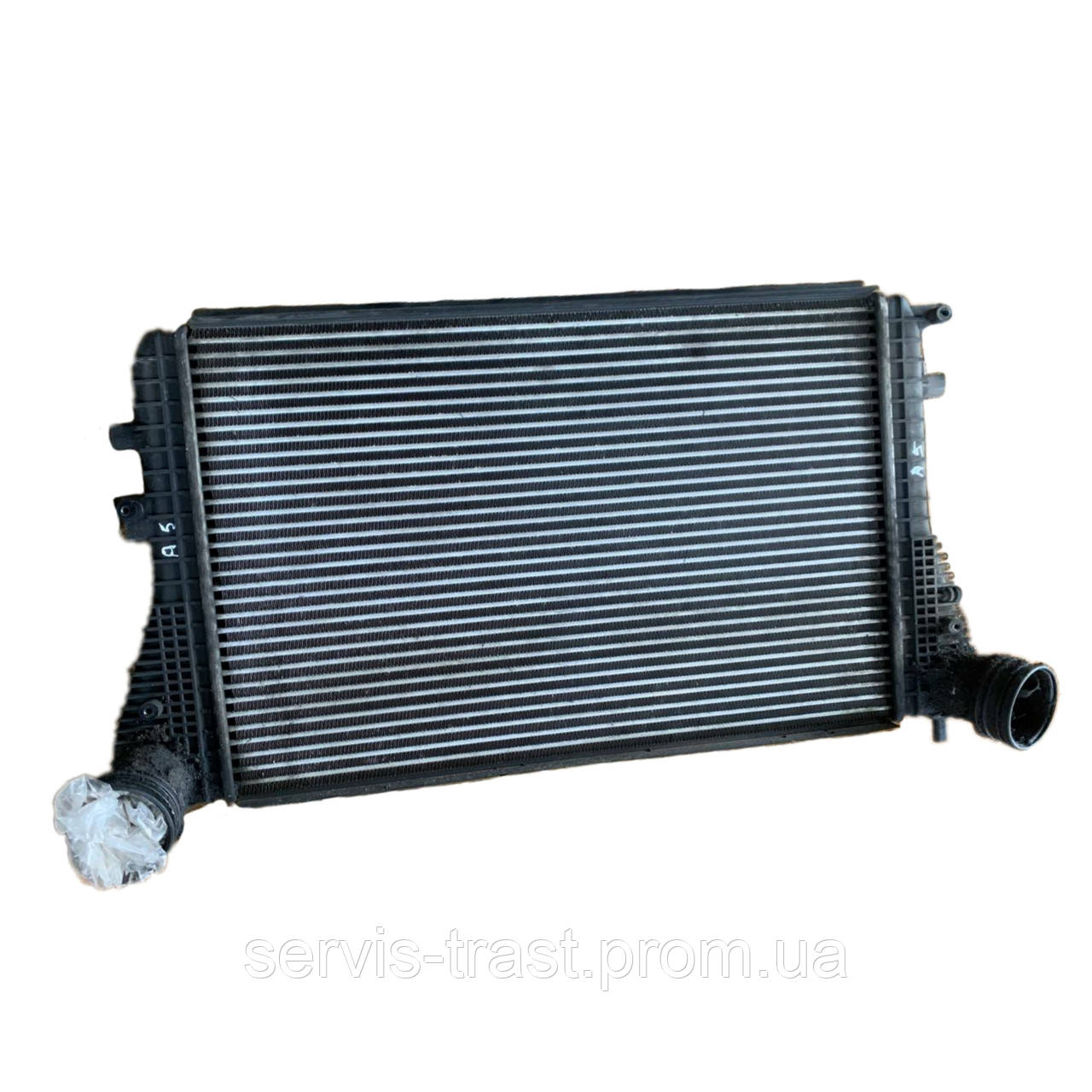 Радіатор інтеркулера Skoda Octavia A5