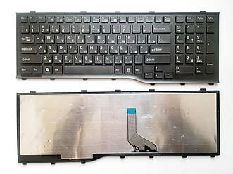 Клавіатура для ноутбуків Fujitsu LifeBook AH532, A532, N532, NH532 чорна з чорною рамкою UA/RU/US
