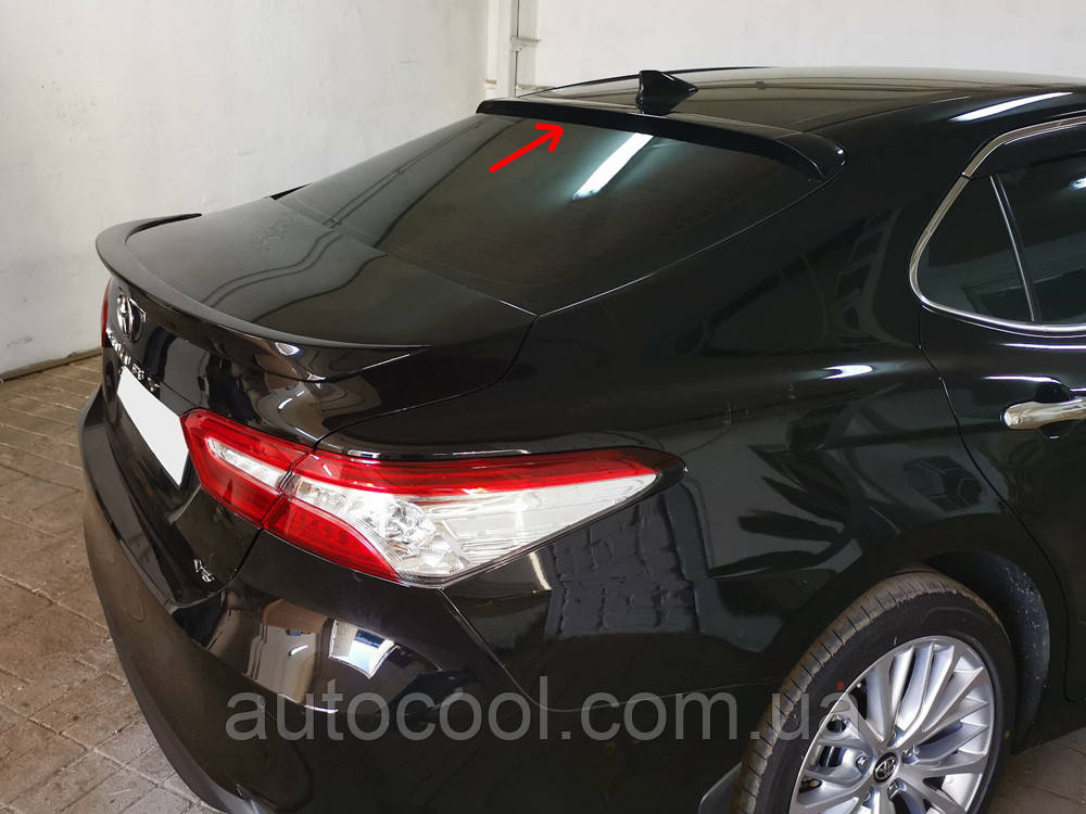 Козирок спойлер заднього скла Toyota Camry XV70 2018+ г.в. Тойота Камри