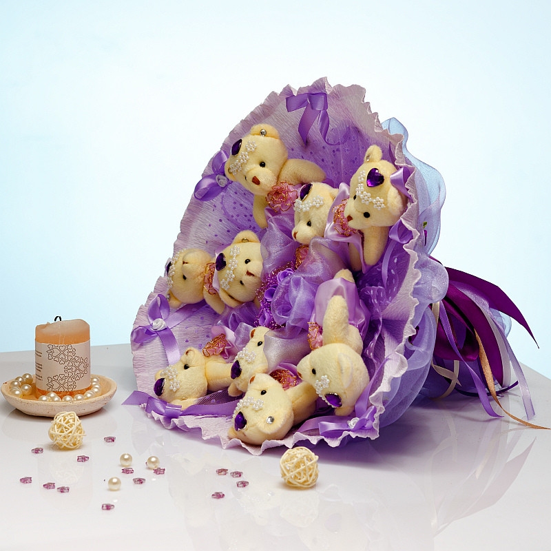 Букет із іграшок Ведмедики 9 в бузковому з бантами