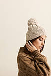 Шапка жіноча тепла в'язана, колір пудровий із натуральним помпоном, фото 6