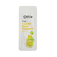 Пробник пенка для умывания с экстрактом лимона Ottie Fruit Yogurt Foam Cleanser Lemon 1ml