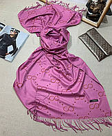Теплый женский кашемировый шарф-палантин с принтом бренда 70х180 фуксия