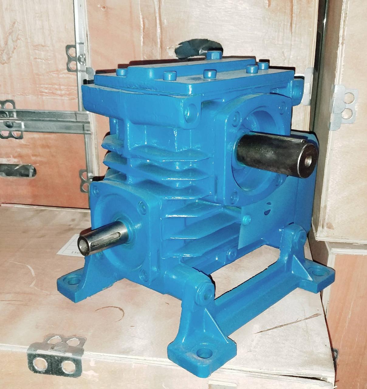 Редуктор червячный 2Ч100 -16-52 (51;53)