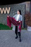 Жіночий палантин кашеміровий великий яскравий теплий на плечі двосторонній LEONORA бордовий, фото 2