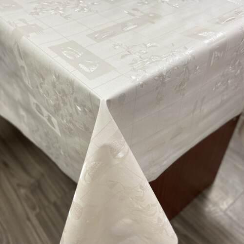 Клейонка на обідній стіл на тканинній основі з ніжним квітковим візерунком