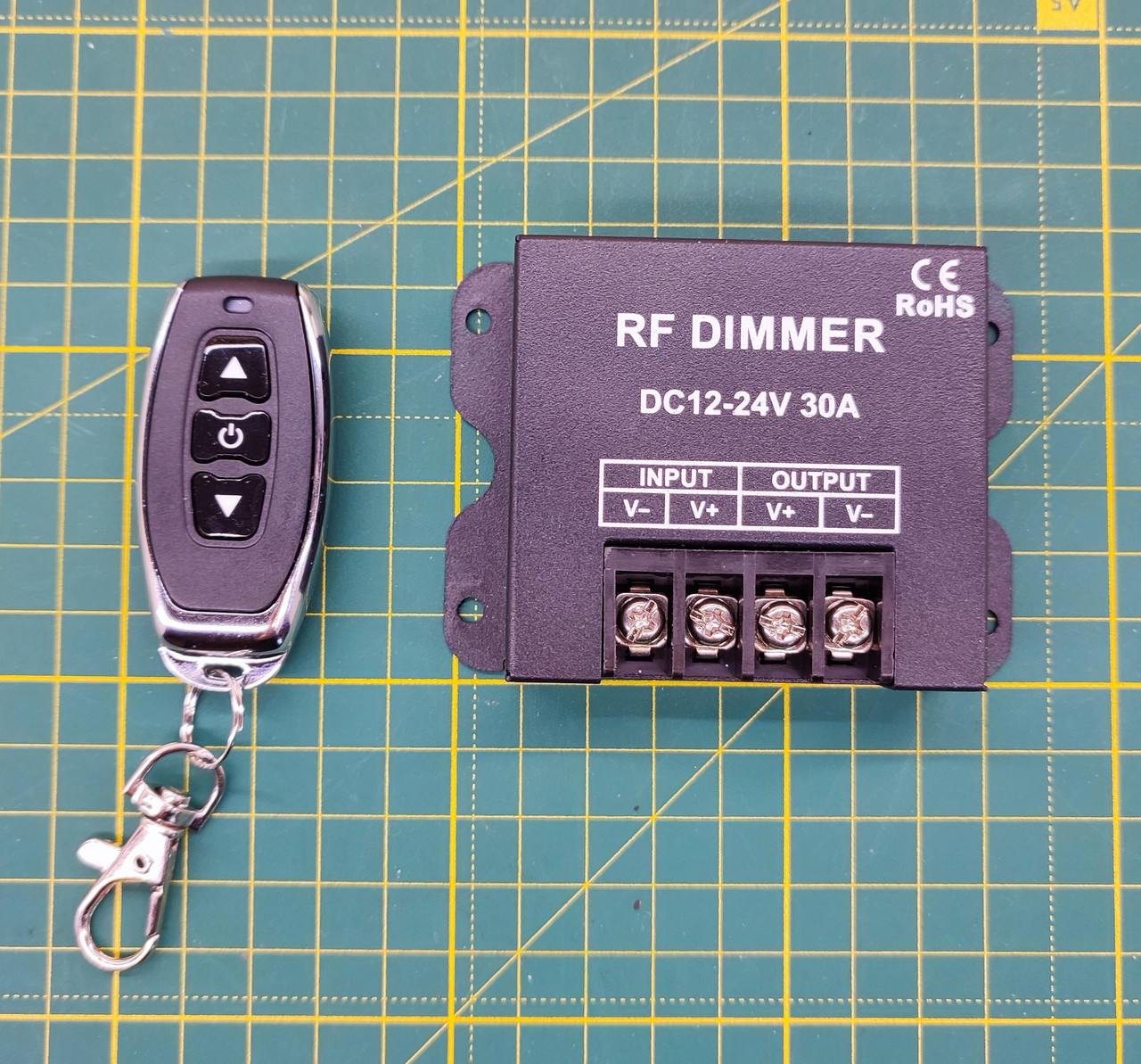 Регулятор яркости светодиодных лент, диммер с дистанционным управлением ...