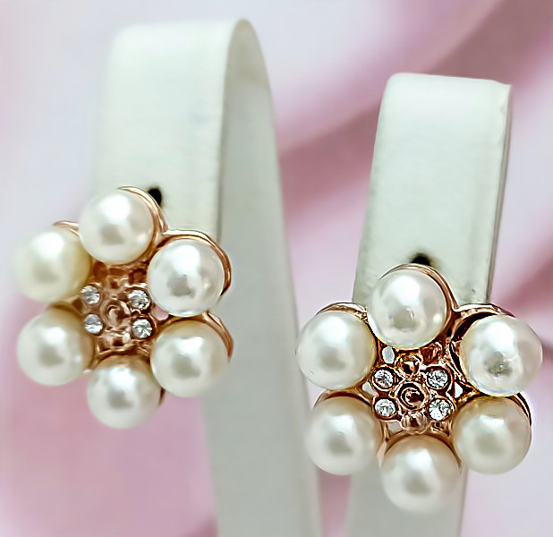 Сережки булатні з фіанітами (англійська застібка) Довжина сережки 3,5 см Ширина 8 мм