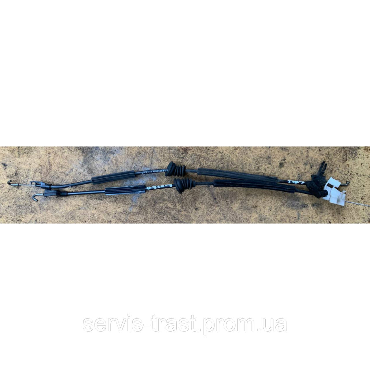 Тросик дверцят Volkswagen Golf 4