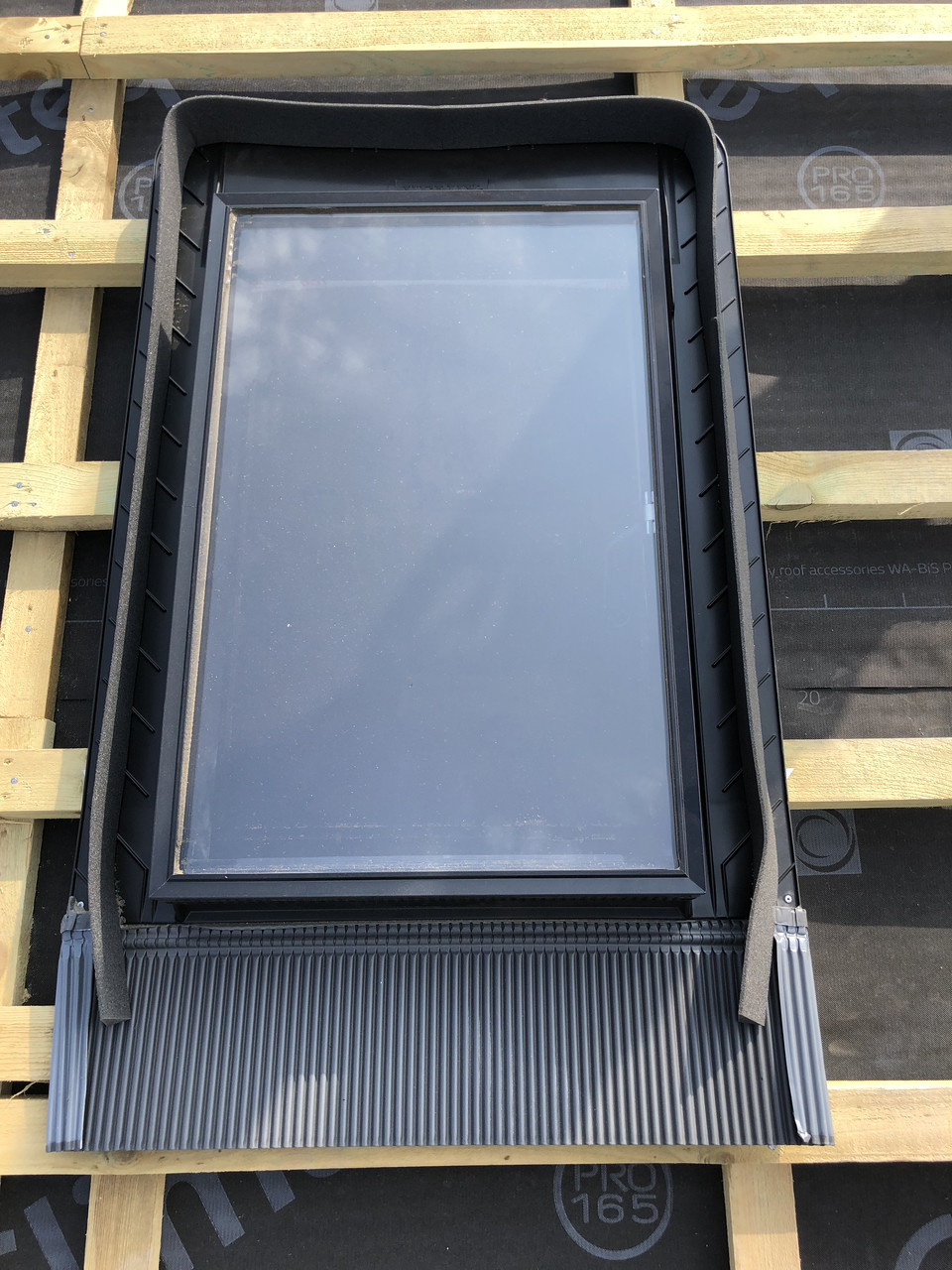 Люк для холодного горища GVT 54/83 см Velux, вікно-люк для установки в горищних приміщеннях без опалення