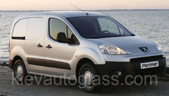 Лобове скло на PEUGEOT PARTNER 2008-18 р.в.