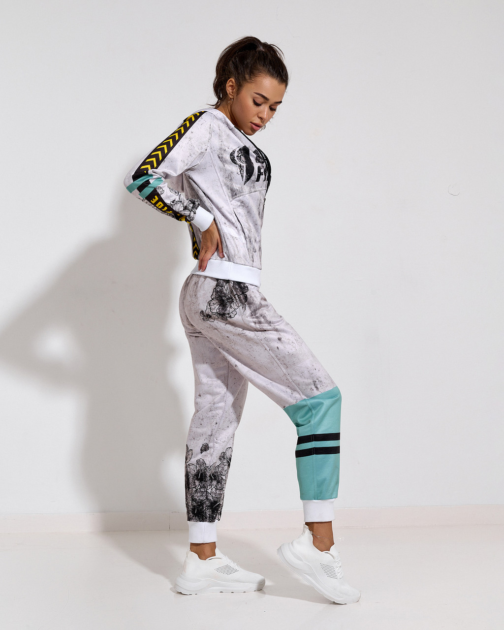 Спортивні Штани Bona Fide Pants La Florista "Ceramic" S сірі з принтом