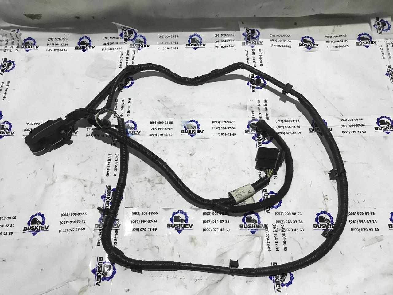 Проводка переднього бампера Ford Fusion з 2012 - рік DG9T-15K867-AC