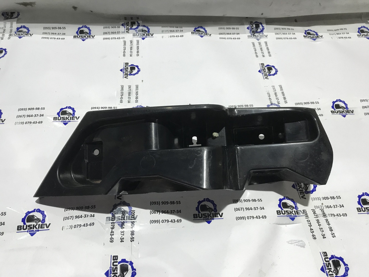 Кронштейн заднього бампера лівий Ford Fusion з 2012 - рік DS73-17E851-AB