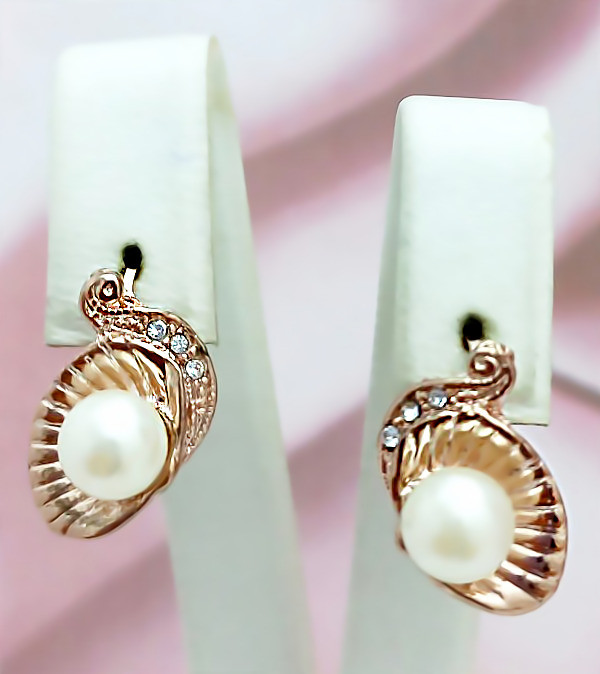 Сережки булатні з фіанітами (англійська застібка) Довжина сережки 3,5 см Ширина 8 мм