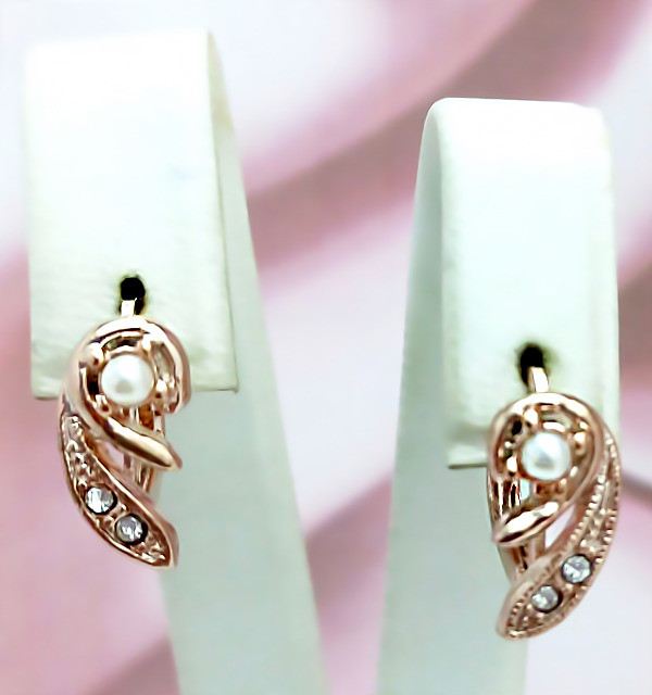 Сережки булатні з фіанітами (англійська застібка) Довжина сережки 3,5 см Ширина 8 мм