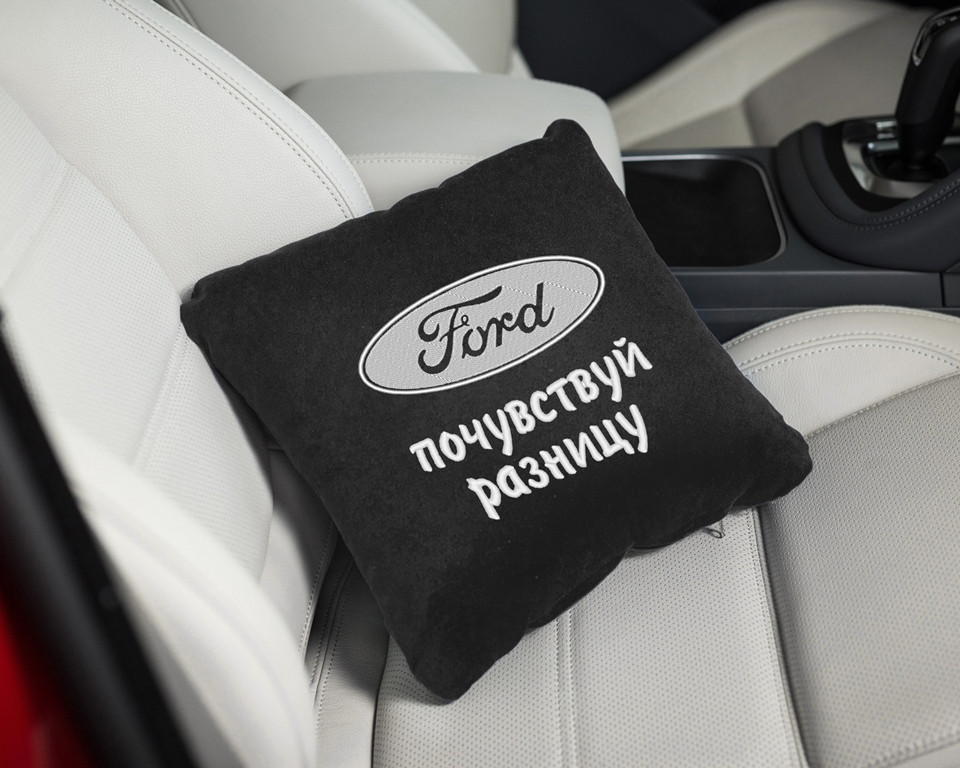 Автомобільна Подушка "Ford - відчуй різницю" флок, фото 1