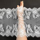 Ажурне французьке мереживо шантильї (з війками) білого кольору шириною 27 см, довжина купона 3,15 м., фото 2