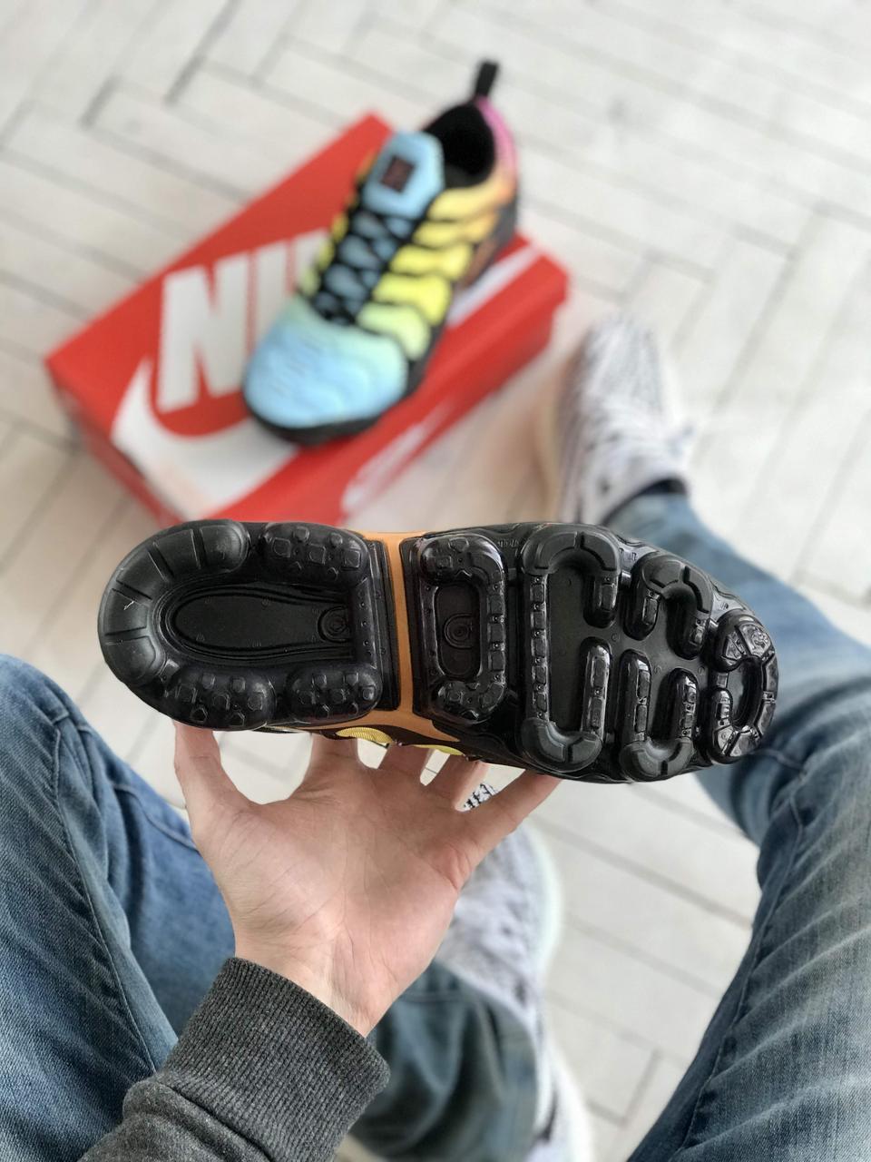 Yellow black cheap vapormax plus