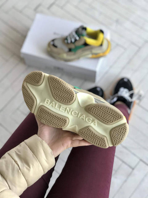 Balenciaga imitacion triple s hotsell