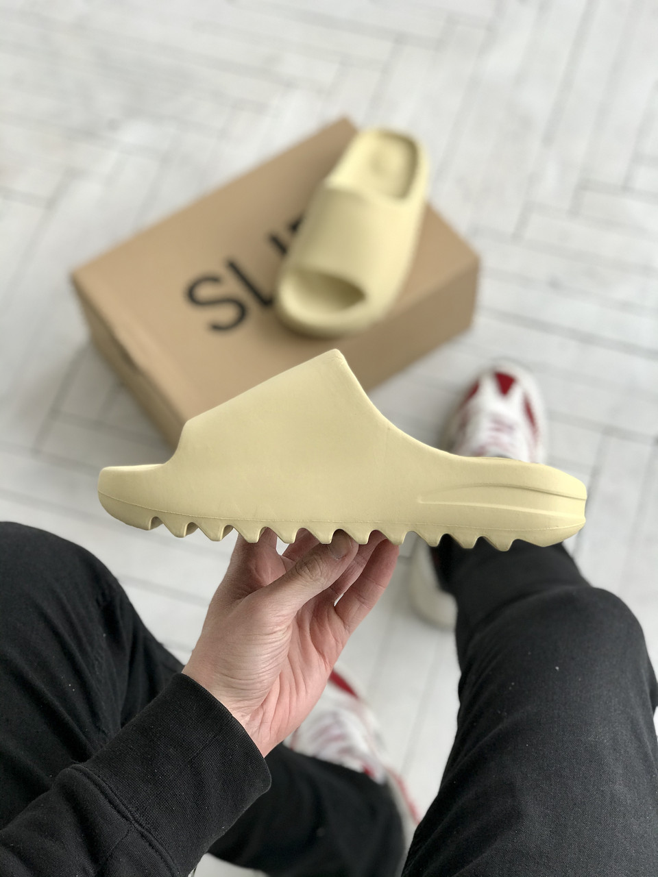 Купить Шлепки женские Adidas Yeezy Slide beige / слайды Адидас изи ...