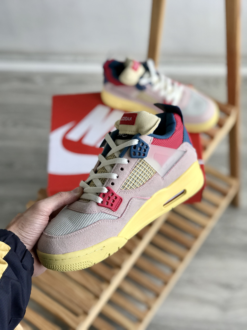 Nike air Jordan 4 pink beige