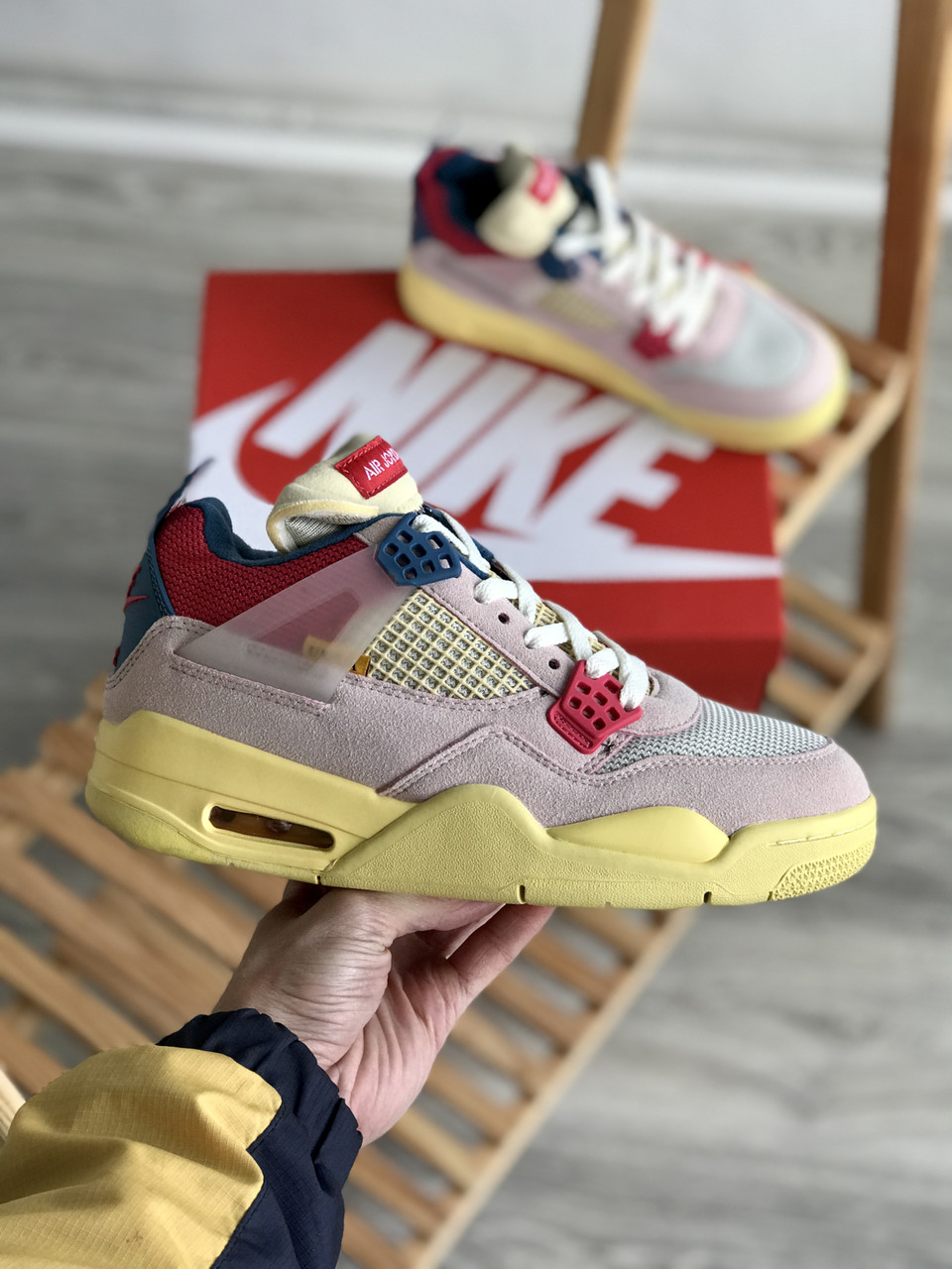 Nike Jordan 4 pink beige