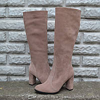 Замшеві чоботи на підборах