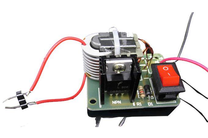 Радіоконструктор Генератор високовольтної запалювальної дуги 15kV (3.7V 18650)