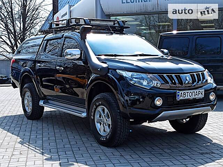 Дефлектори вікон на Mitsubishi L-200 2015 -> (HIC). Вітровики на Mitsubishi L-200