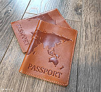 Коричневая обложка на паспорт с тиснением карта мира из глянцевой кожи
