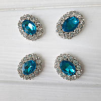 Металевий декор — Блакитний кристал у стразовій оправі 2.5 на 3.1 см