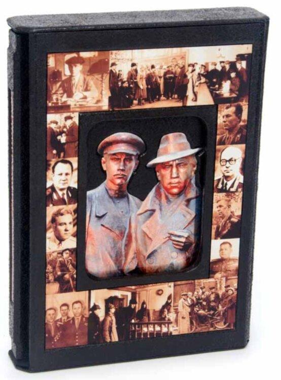 Книга «Карний розшук. 95 років звитяги» в кожаном переплете