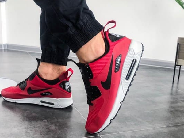 Nike 90 red deals