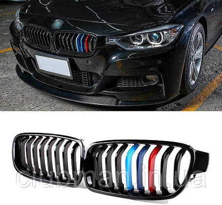 Решітка ноздрі радіатора BMW (БМВ) 3 series (F30, F31) 2012-2019 Чорний глянець M-color, фото 1