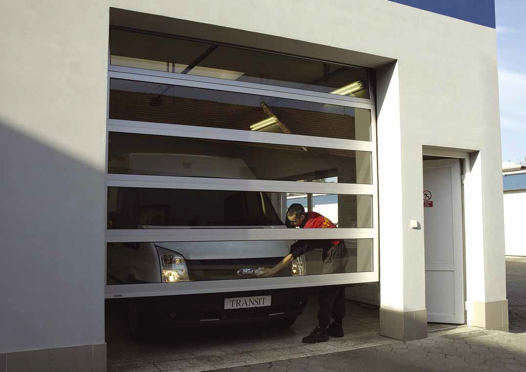 Алюмінієві ворота з максимальним заскленням Kruzik Alm+