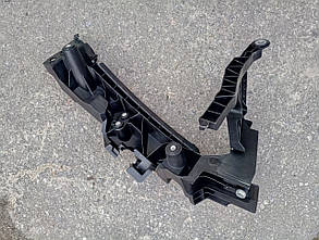 Кронштейн під фару Audi Q5 окуляр Ауді Ку5