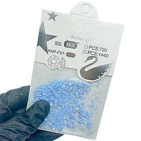 Набір ніжно-блакитних неонових каменів №2, різних розмірів, для дизайну нігтів