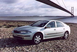 Лобове скло на RENAULT LAGUNA 2001-08 г.в.