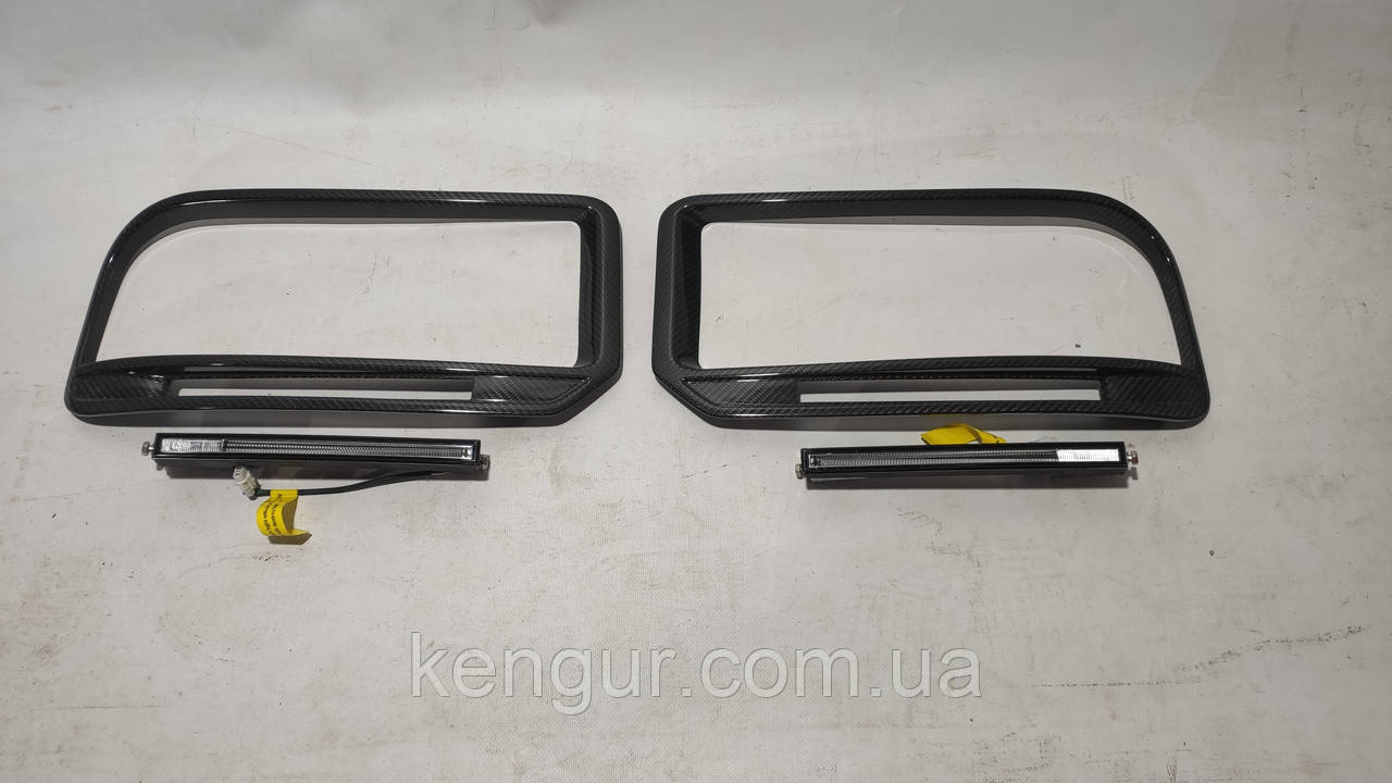 Вставки в передній бампер Brabus Widestar G900 на Mercedes-Benz G-class W463А з Led 2018 (карбон)