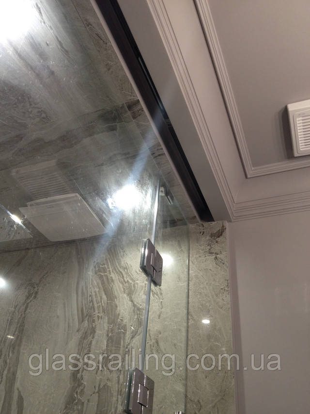 Душова перегородка з скла