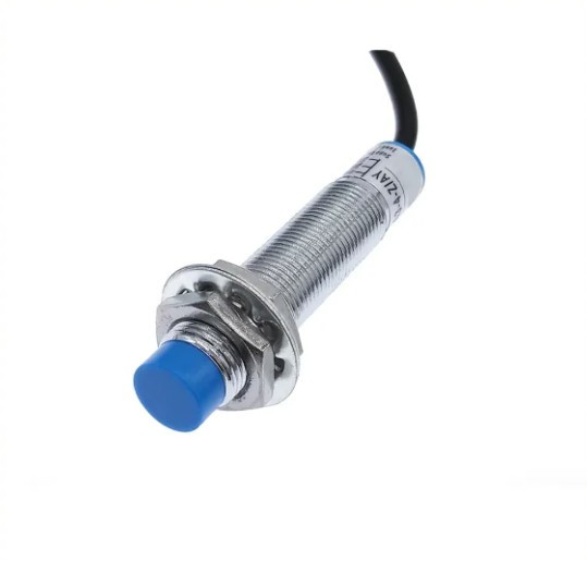 Індуктивний датчик CNMAWAY LJ12A3-4-Z/AY PNP NC закритий