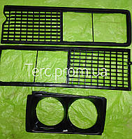 Решетка радиатора ВАЗ 2106,2103 черная в зборе с очками