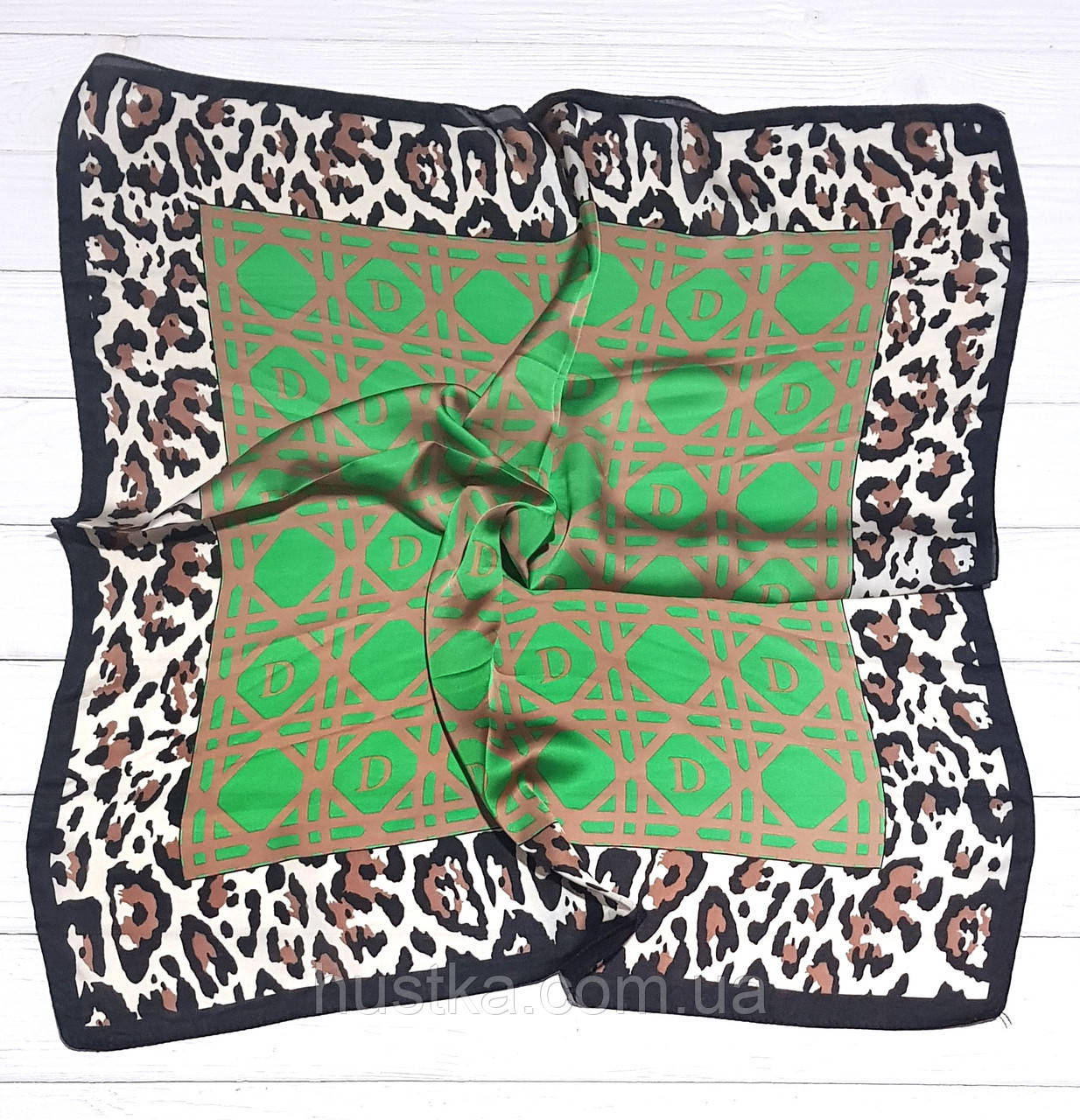 Шийна хустка  Лео 70х70 см зелений