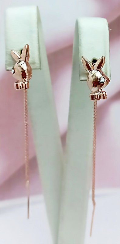 Сери протяжки бульут. Висота сережки 9.0 см завширшки 5 мм.