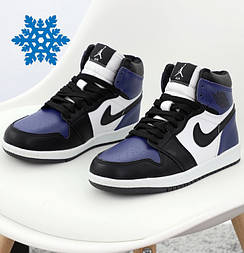 Жіночі зимові кросівки Nike Air Jordan 1 Retro high теплі з хутром чорні з фіолетовим. Живе фото